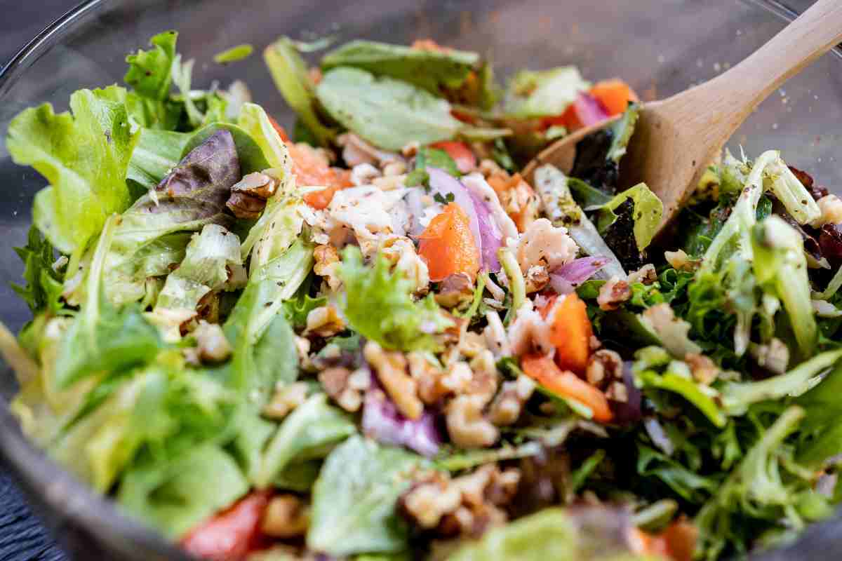 Insalata di verdure miste