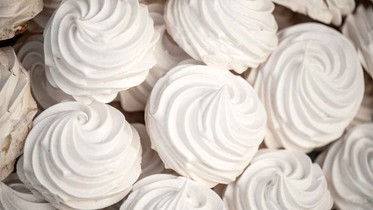 Meringhe con il bimby - ButtalaPasta.it