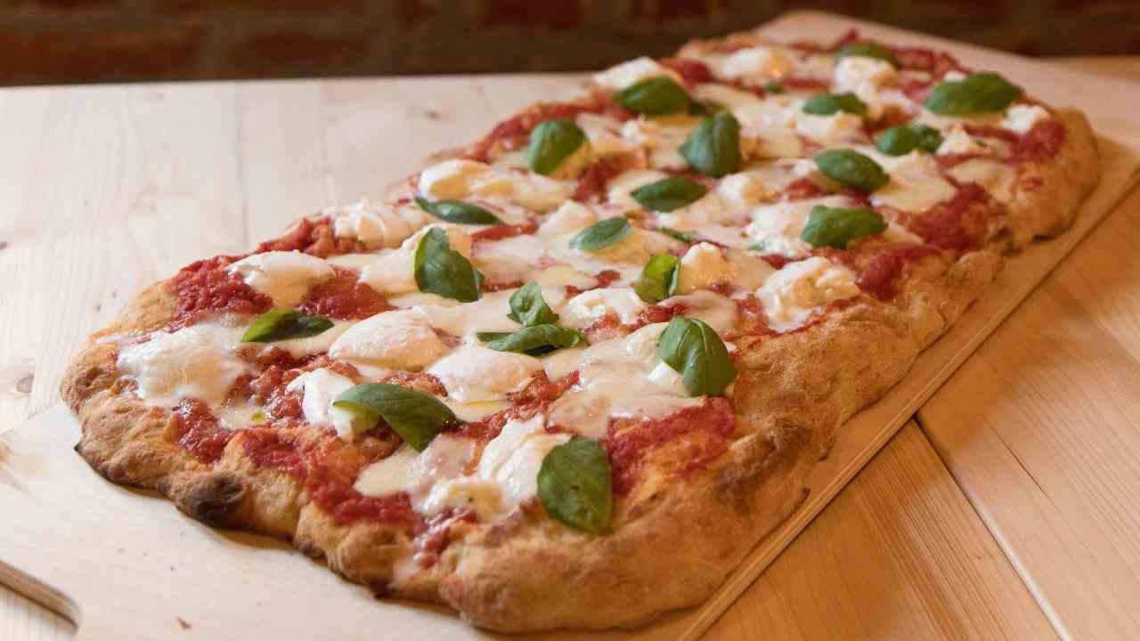 Pizza fatta in casa veloce buttalapasta.it