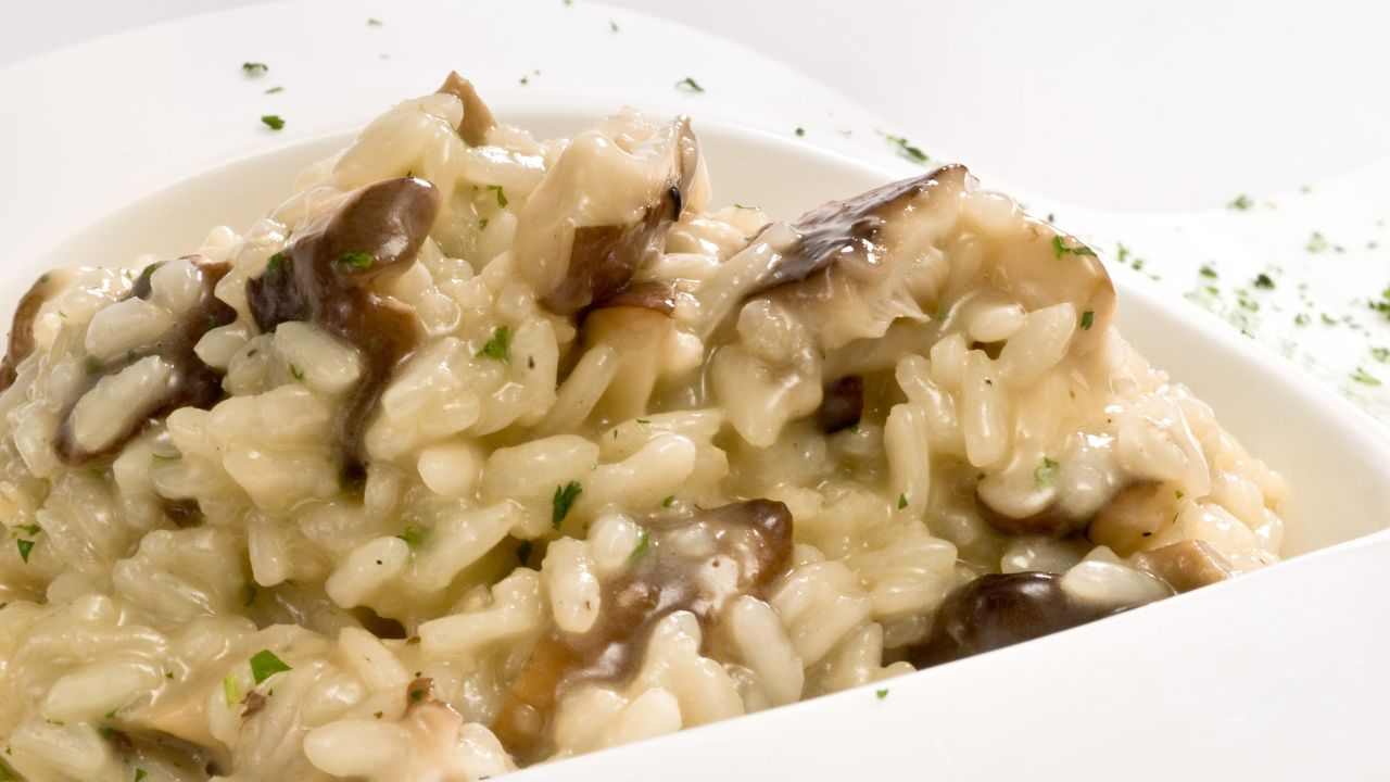 Risotto funghi e provola buttalapasta.it