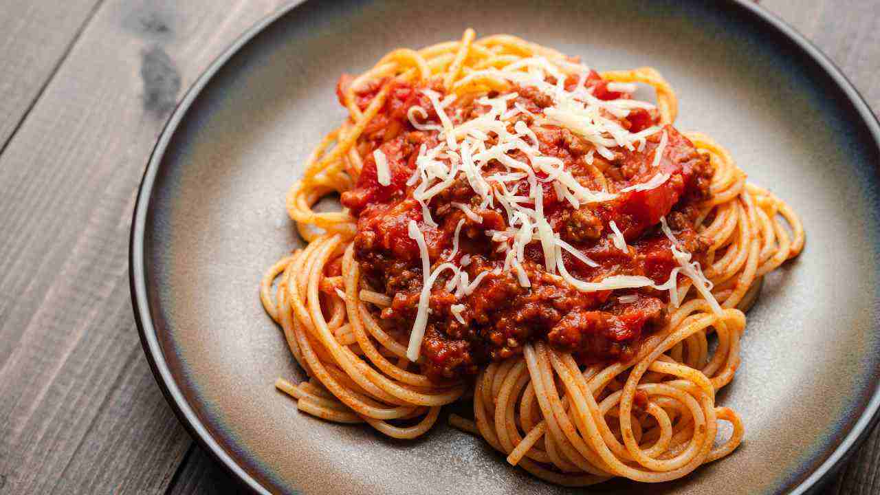 Tutti amano gli spaghetti al pomodoro, ma tu li sai fare?