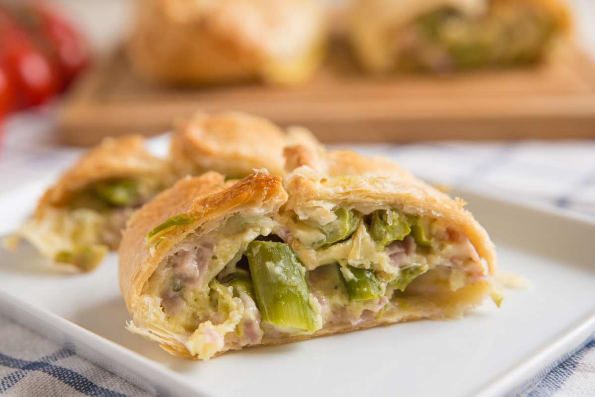 Strudel asparagi e prosciutto