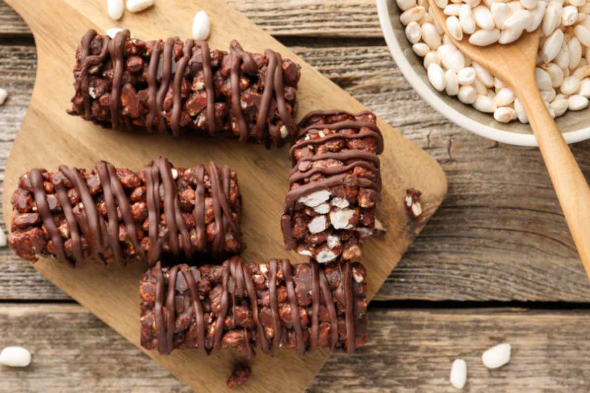 barrette di cioccolato e riso soffiato