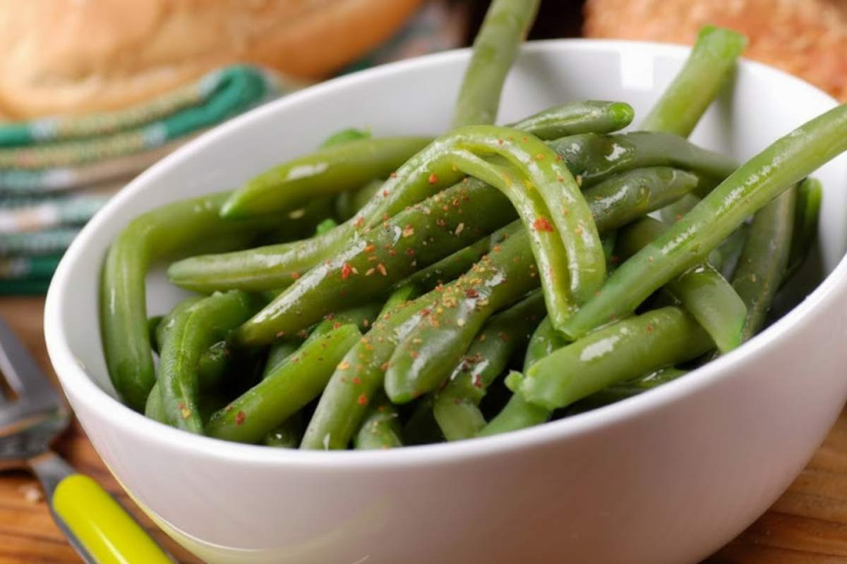 ciotola con fagiolini bolliti