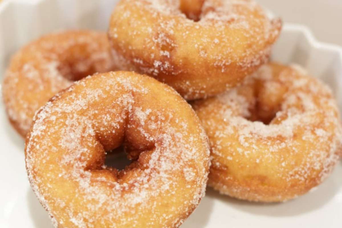 graffe dorate con zucchero