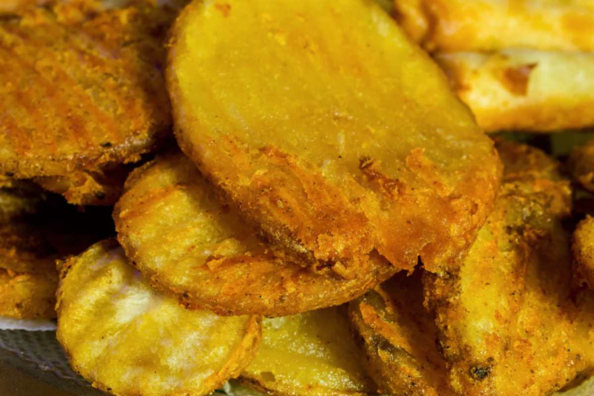 patate fritte impanate tagliate a rondelle