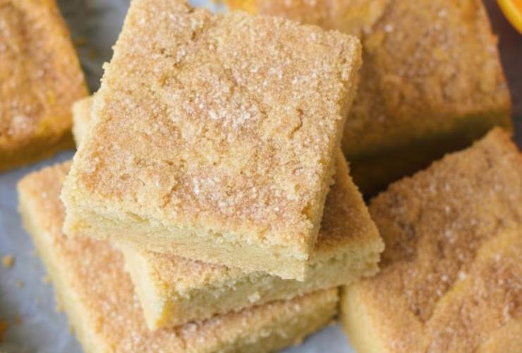 pezzi di brownies all'arancia