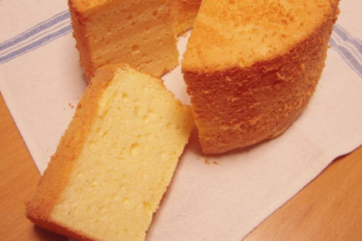 chiffon cake tagliata a fette