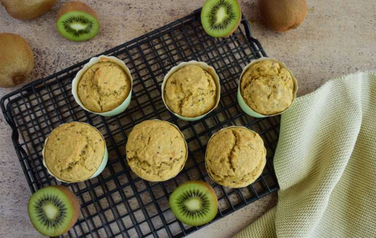muffin ai kiwi su griglia nera