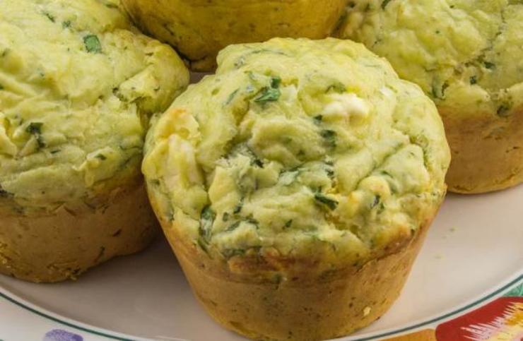 muffin di spinaci in primo piano