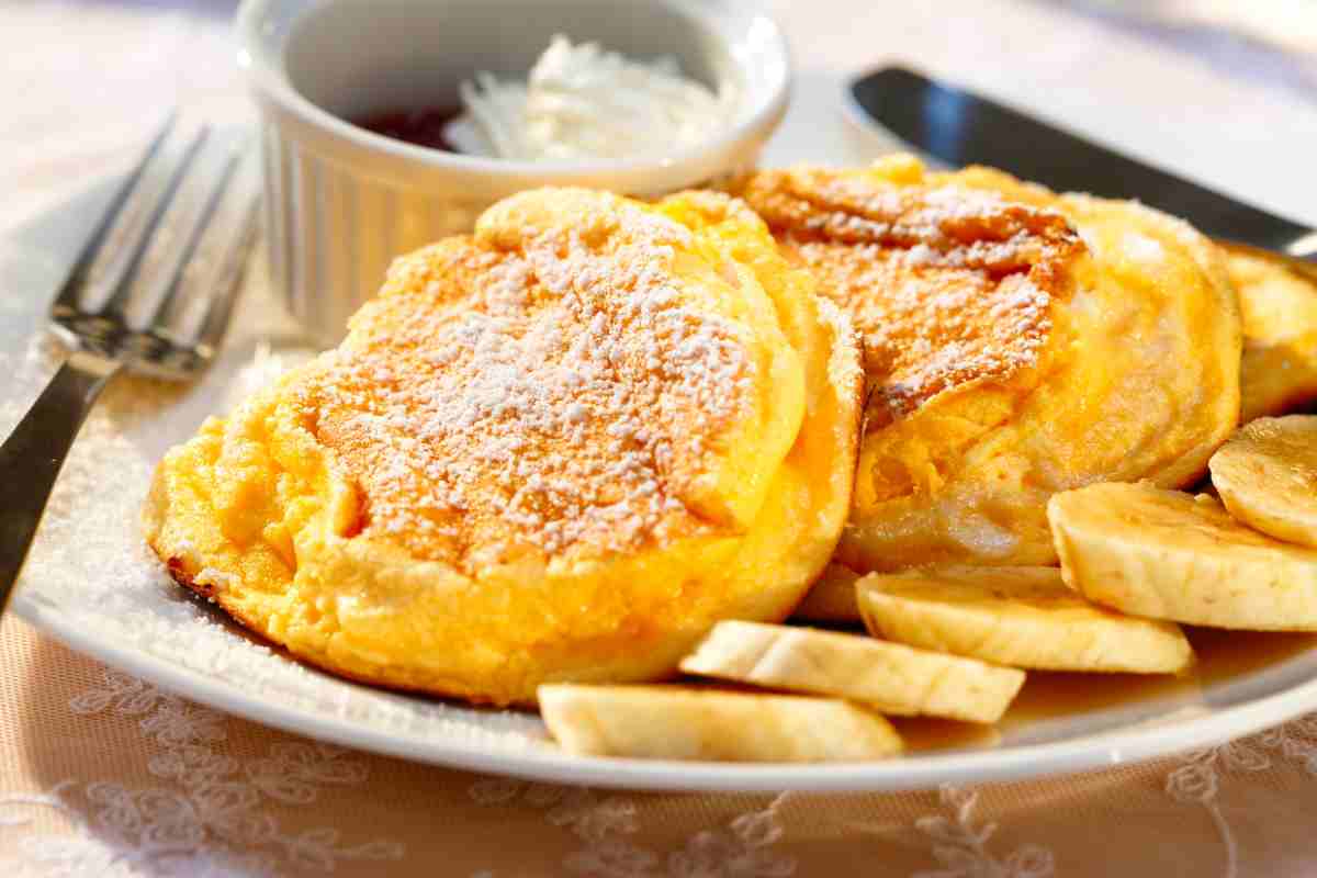 Cloud Pancakes in un piatto visti da vicino