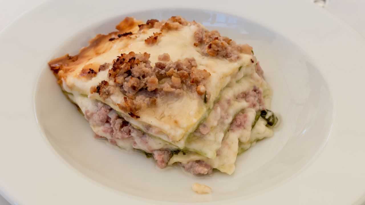 Lasagne con salsicce e carciofi buttalapasta.it