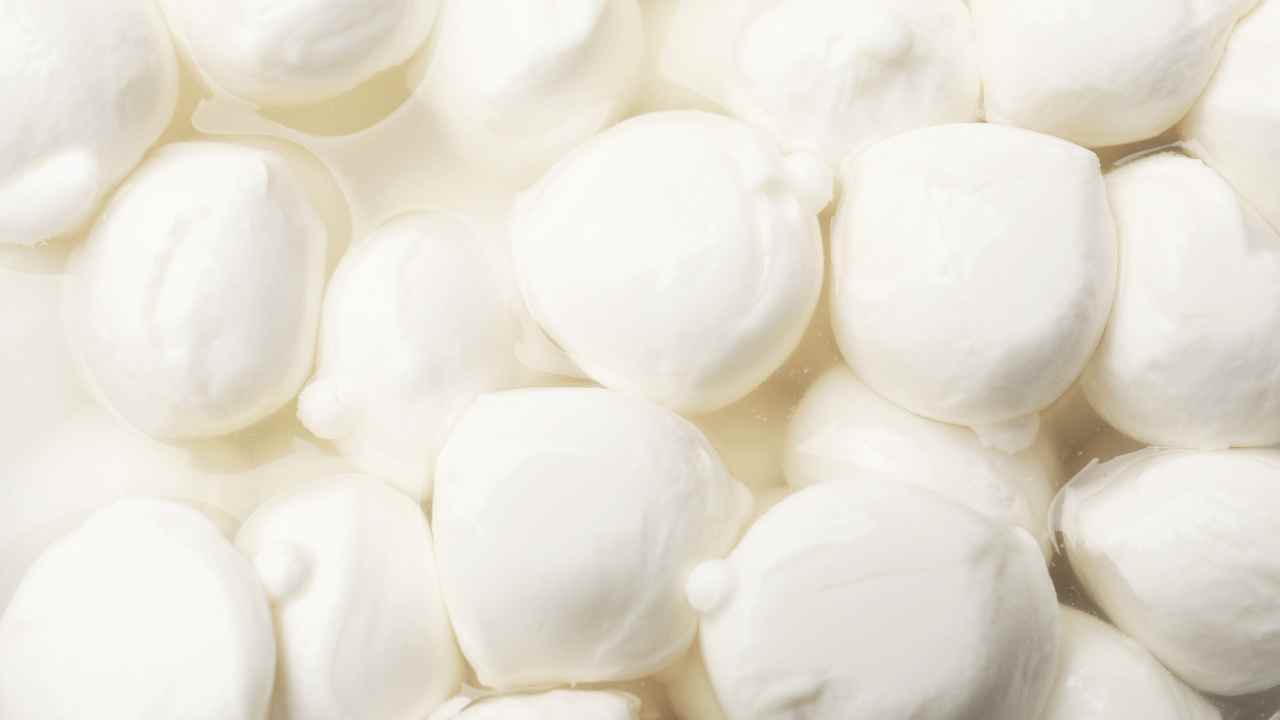 Mozzarella scaduta si può mangiare - ButtalaPasta.it