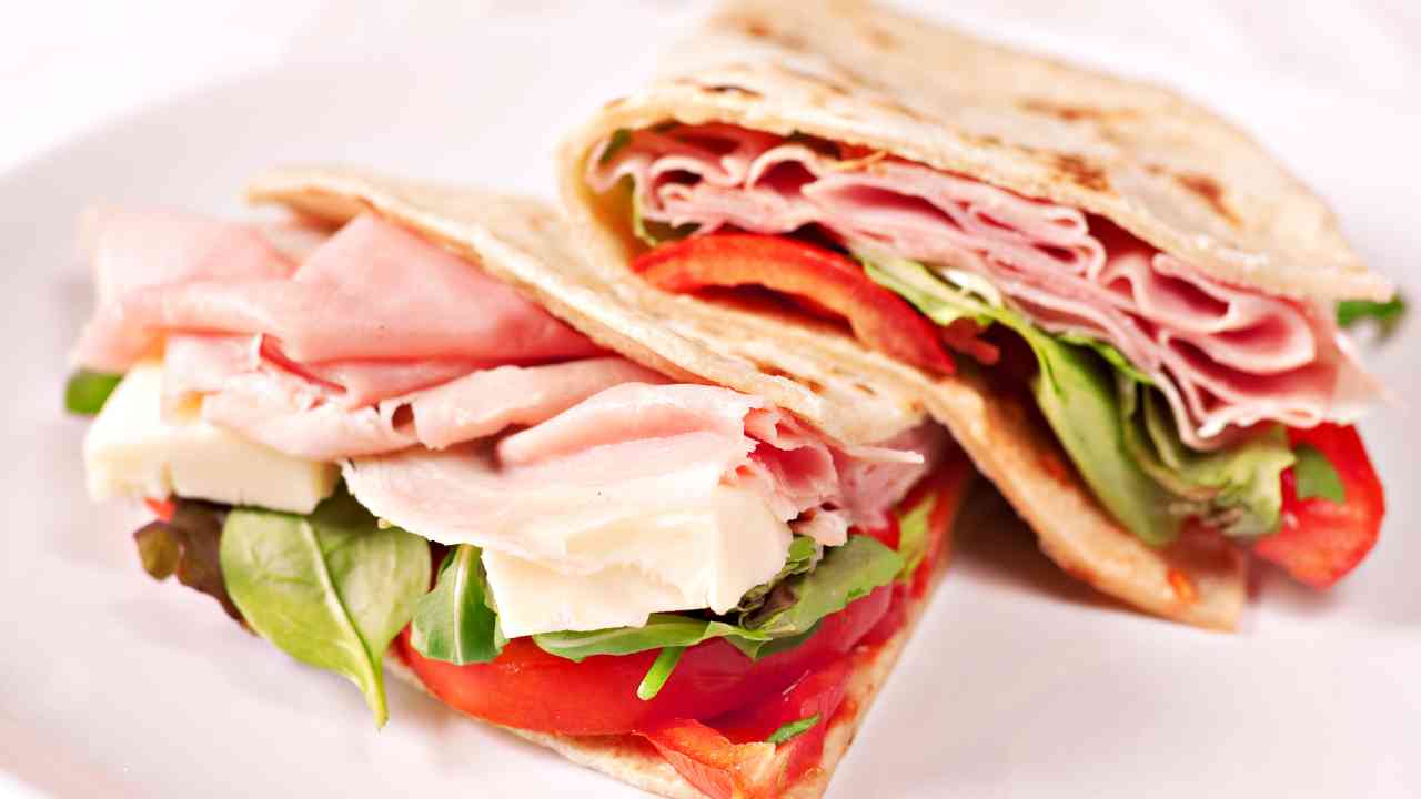 Pranzo veloce piadina fatta in casa - ButtalaPasta.it