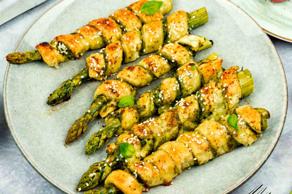 asparagi avvolti nella pasta sfoglia
