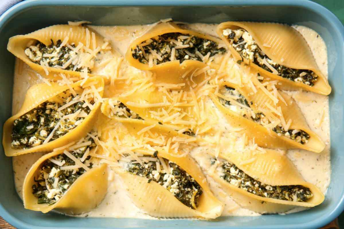 teglia con conchiglioni ripieni