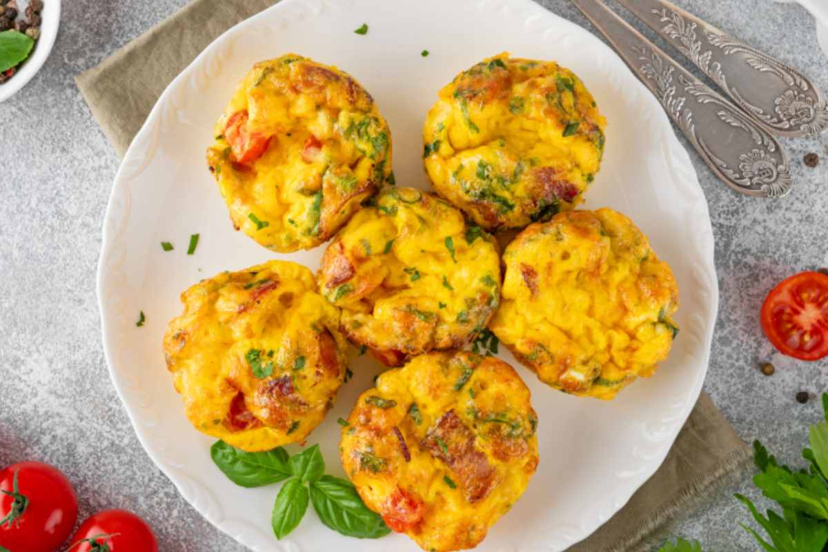 muffin frittata con pomodori