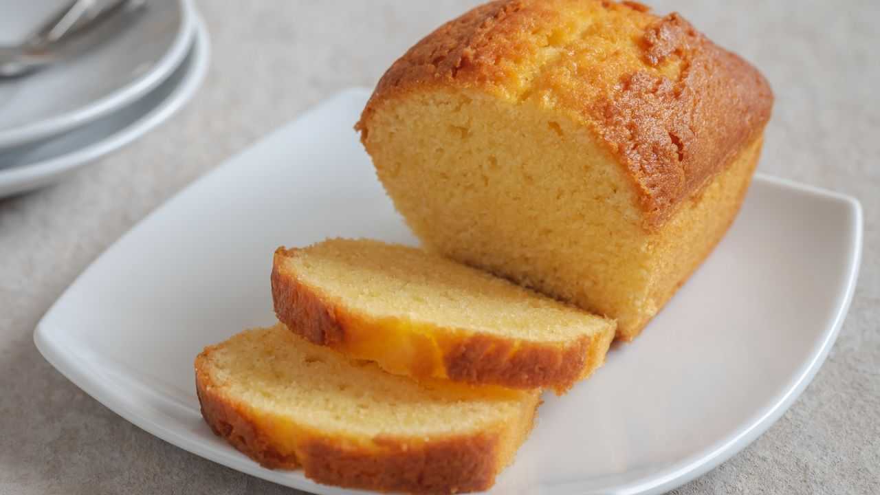 plumcake allo yogurt buttalapasta.it