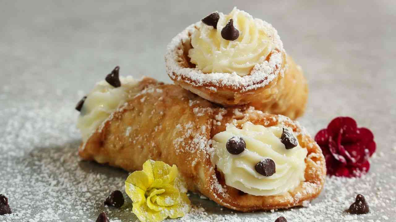 Cannoli siciliani fatti in casa buttalapasta.it