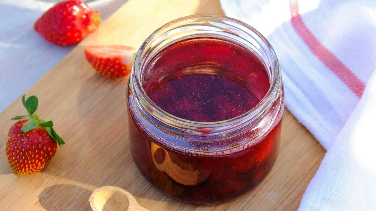 Marmellata di Fragole in microonde - ButtalaPasta.it
