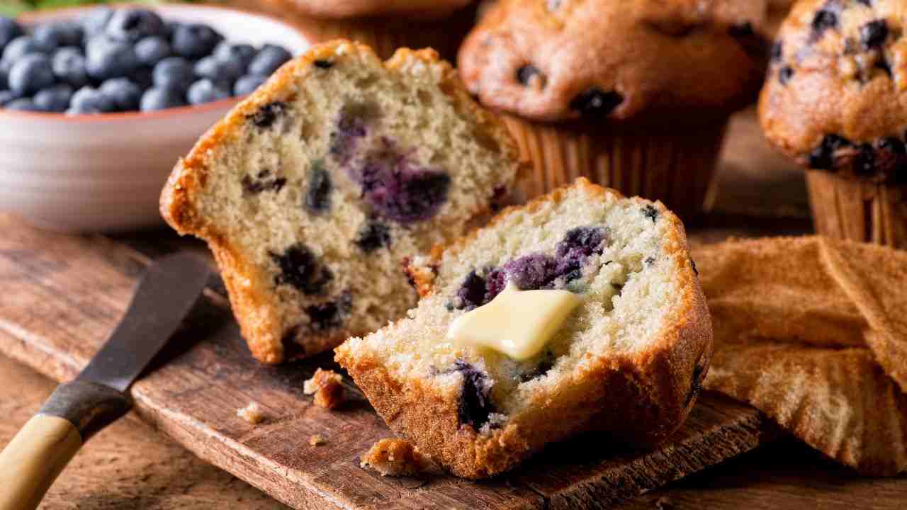 Muffin ai mirtilli buttalapasta.it