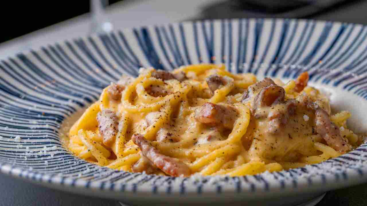 Pasta alla carbonara leggera buttalapasta.it