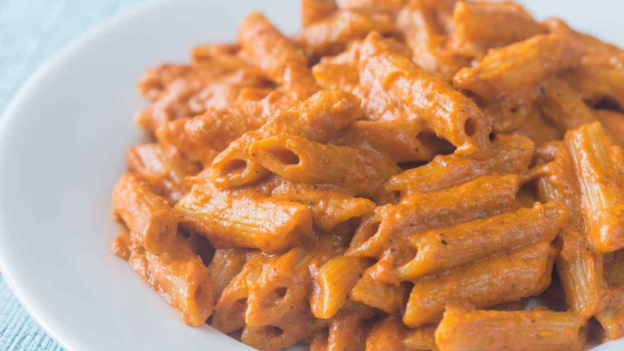 Pasta alla zozzona buttalapasta.it
