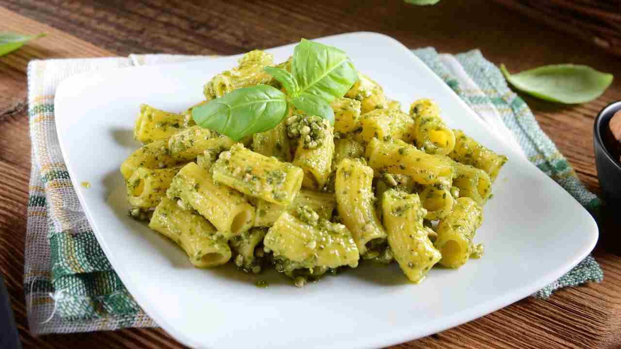 Pasta cremosa ricotta e spinaci buttalapasta.it