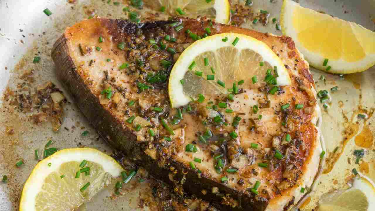Pesce spada in padella con limone buttalapasta.it
