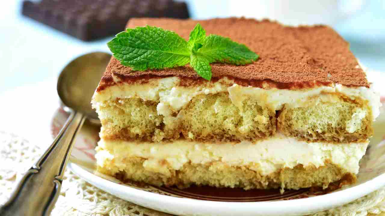 Tiramisù al pistacchio buttalapasta.it