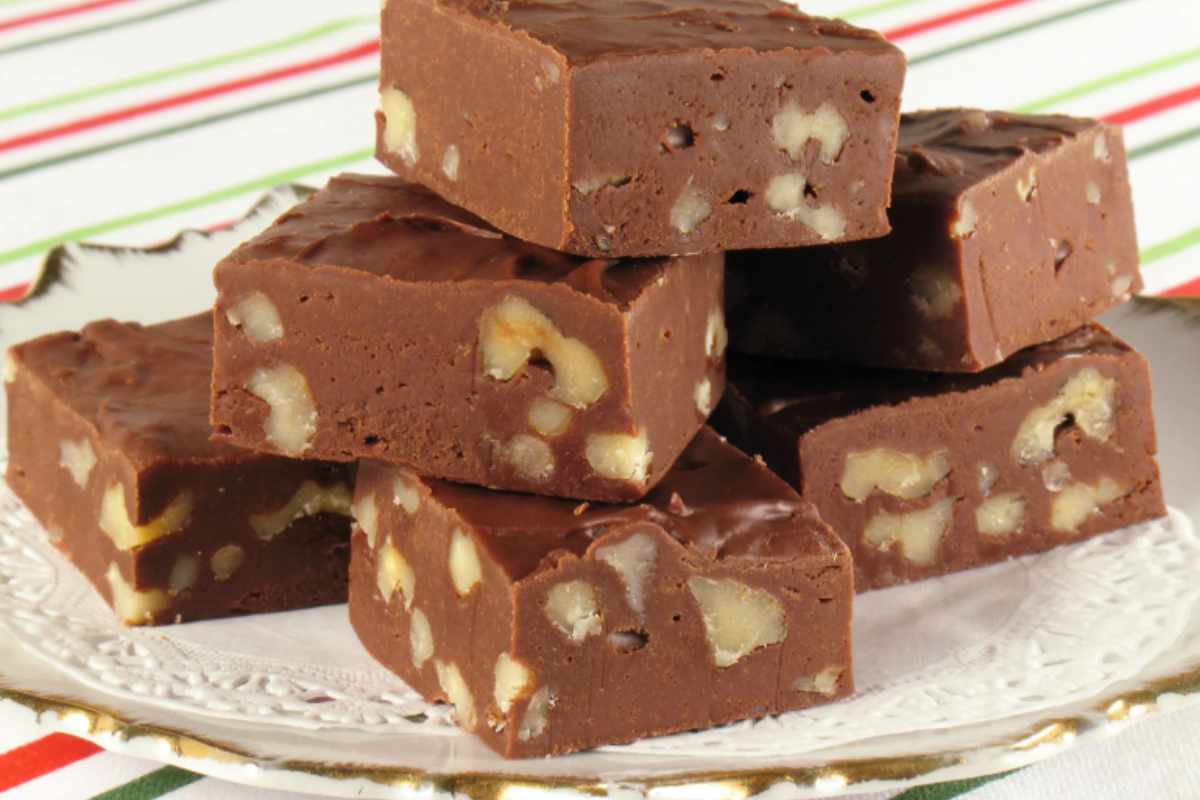 quadrotti di fudge al cioccolato
