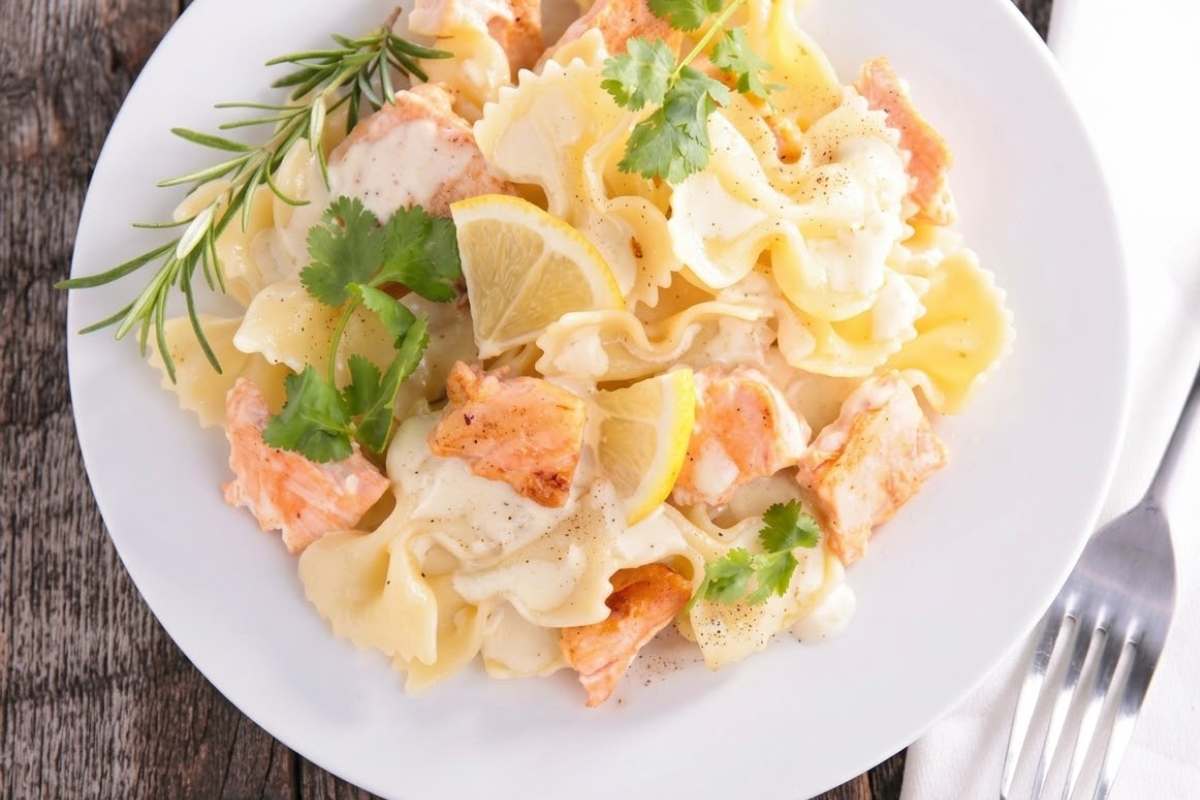 farfalle con panna e salmone