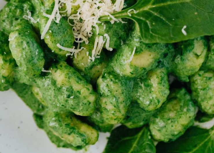 gnocchi cremosi con piselli