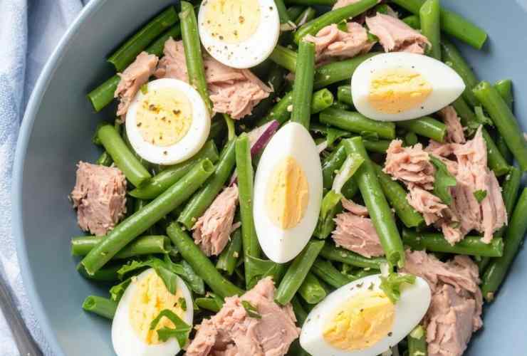 insalata con fagiolini uova e tonno