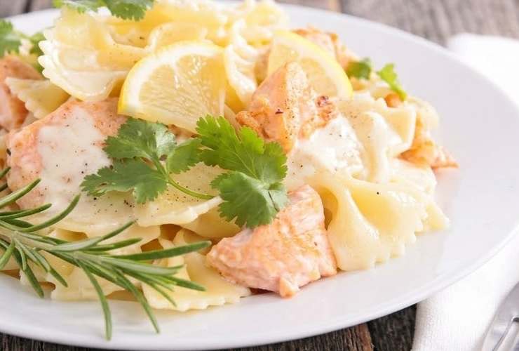 pasta con panna e salmone