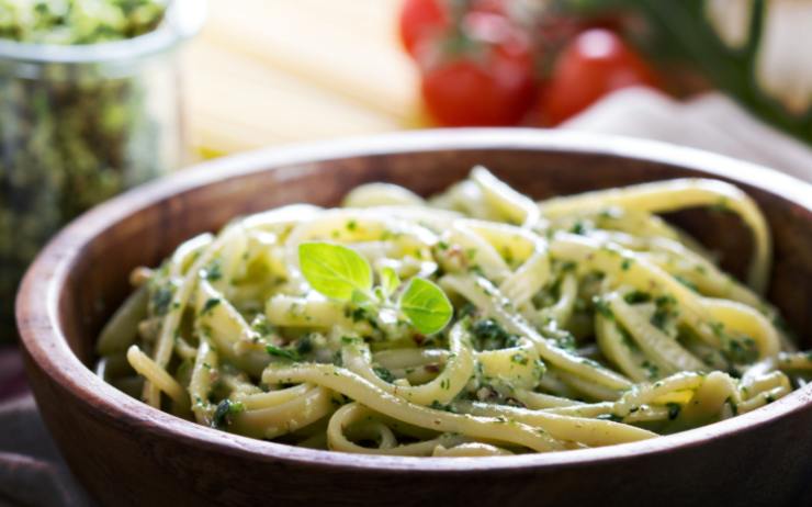 pasta cremosa con pesto di rucola