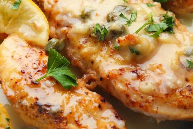 pezzi di pollo cremosi al limone
