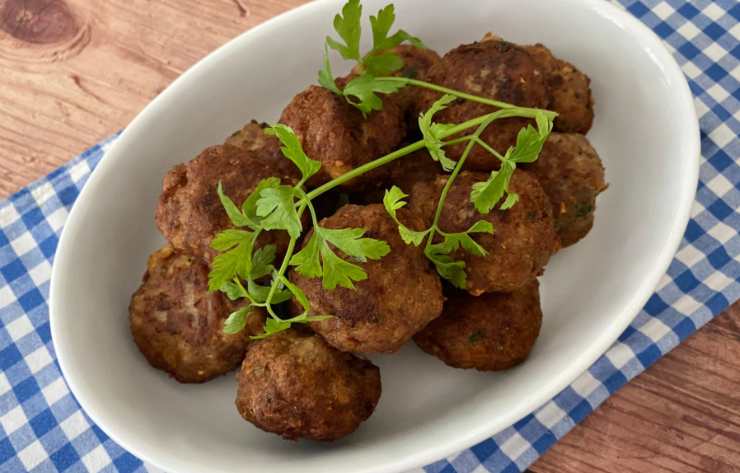 polpette di melanzane con erbe aromatiche