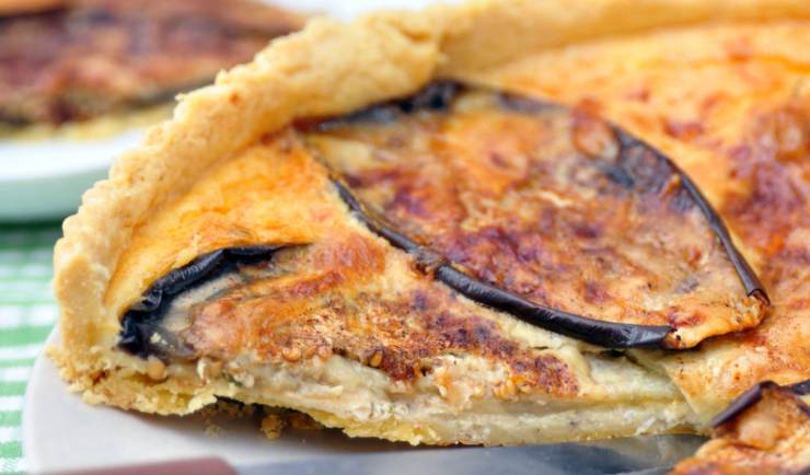 fetta di quiche di melanzane
