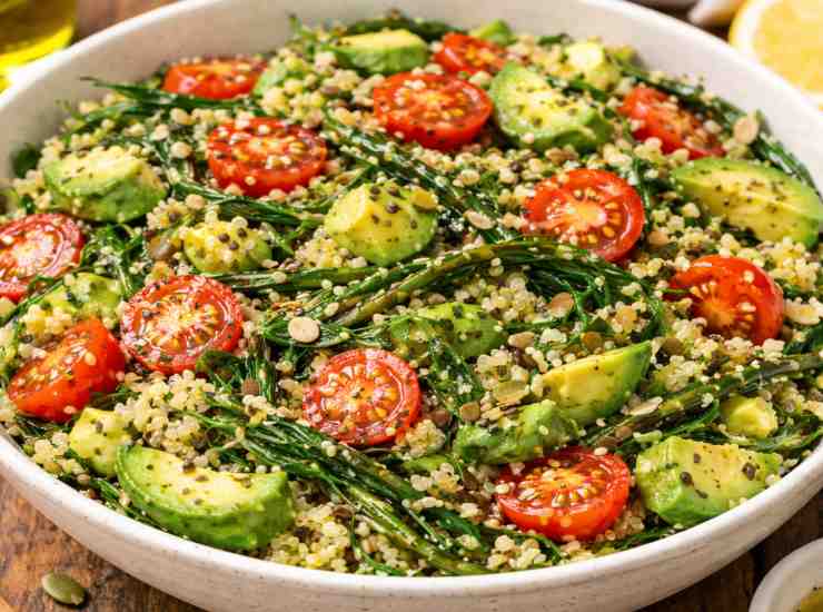 Bowl di quinoa e agretti buttalapasta.it