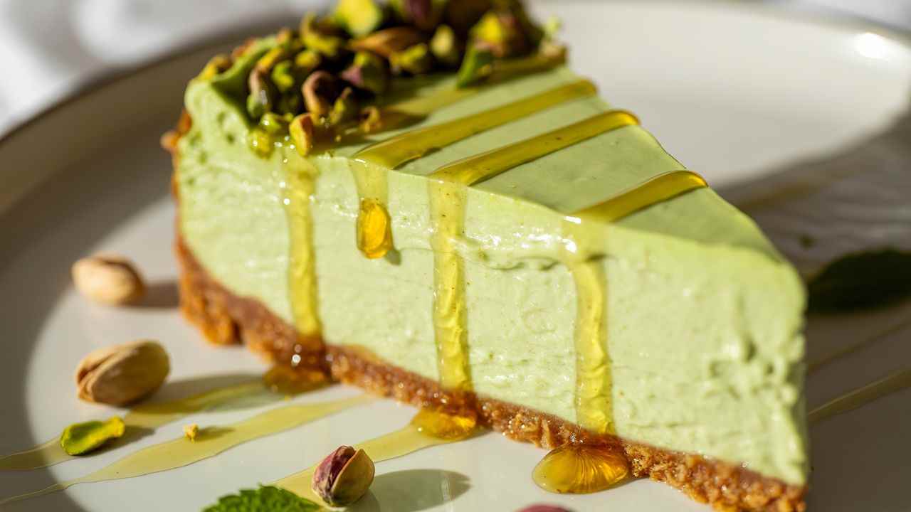 Cheesecake al pistacchio senza cottura buttalapasta.it