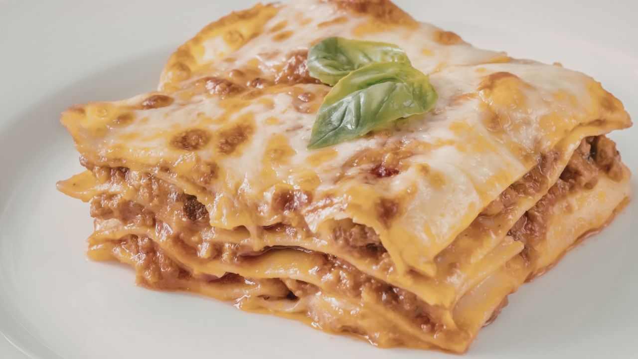 Lasagne bianche alla bolognese buttalapasta.it