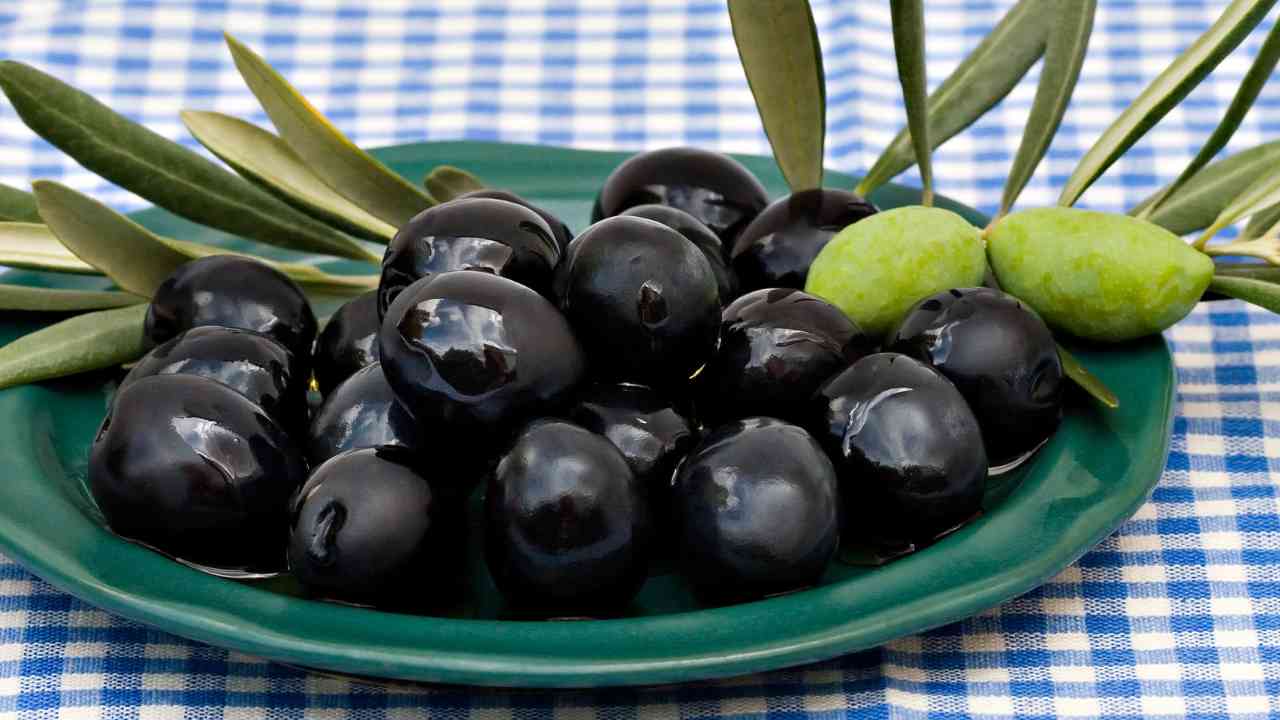 Le olive nere non esistono - ButtalaPasta.it
