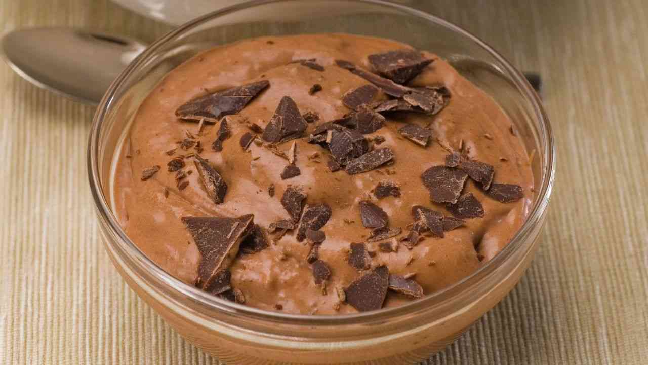 Mousse di cioccolato all'acqua buttalapasta.it
