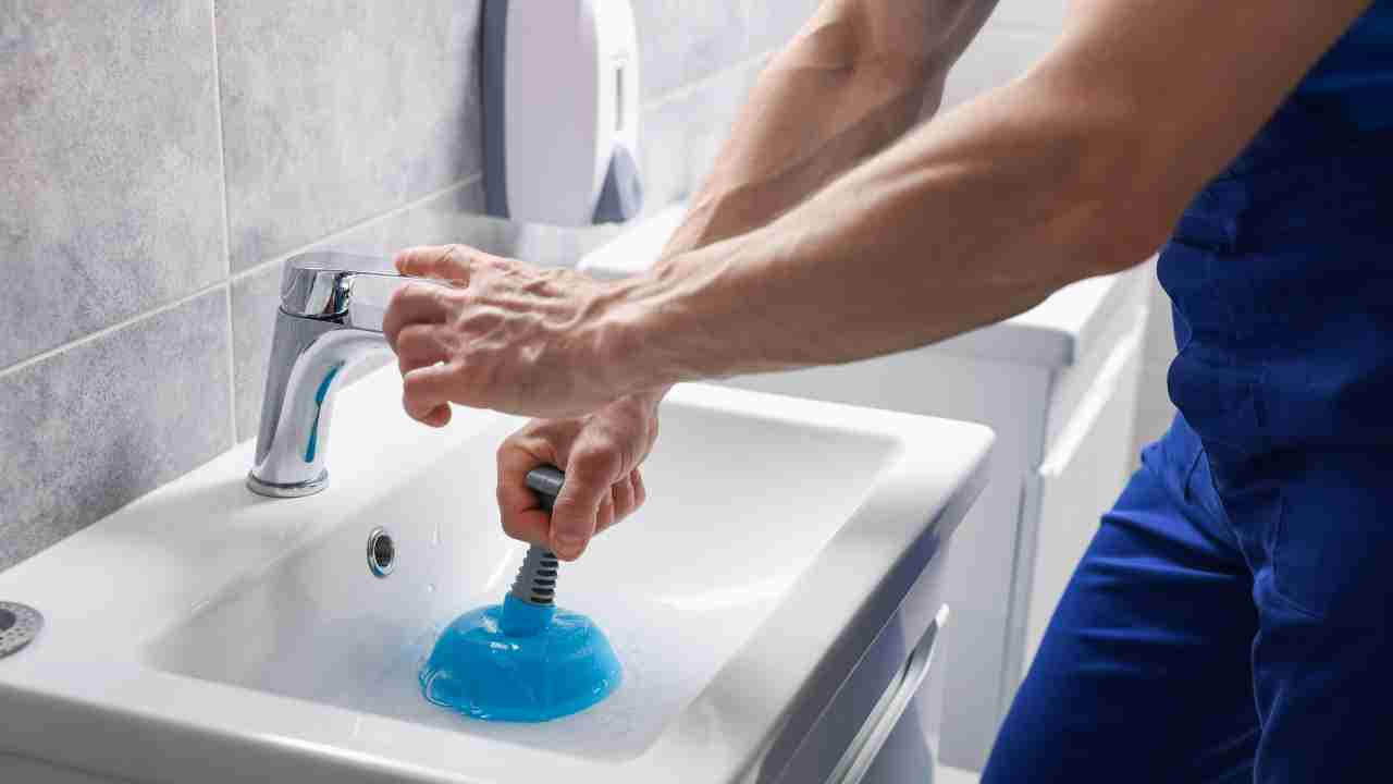 Sturare lavandino senza prodotti chimici - ButtalaPasta.it