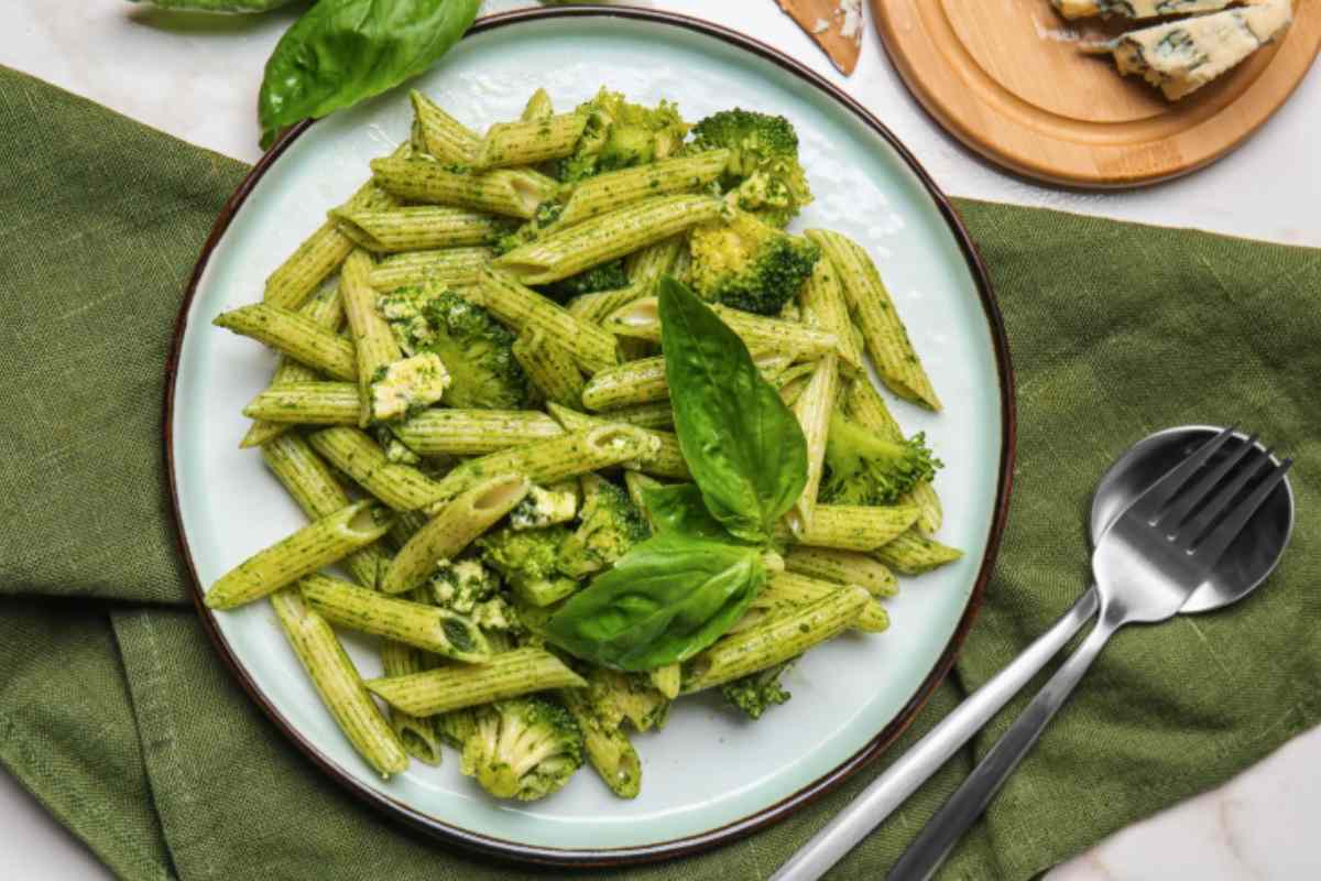 pasta cremosa con broccoli e ricotta