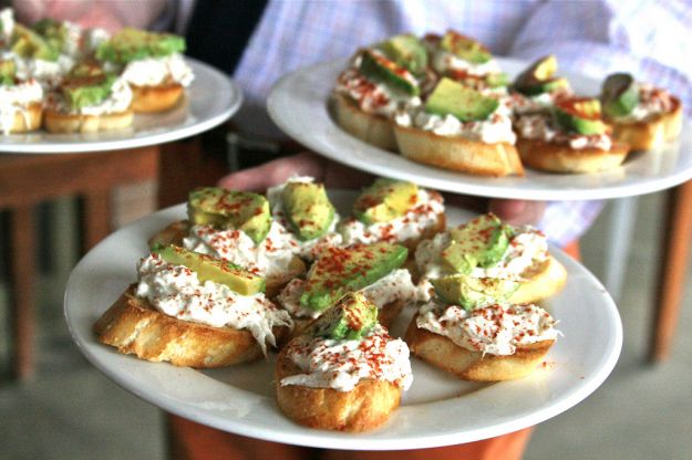 Bruschetta avocado pomodoro