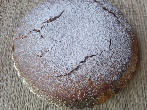 Torta vegana alle nocciole