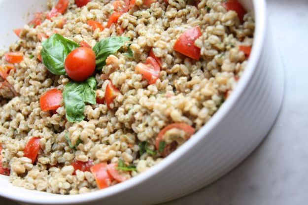 Insalata di farro con pesto