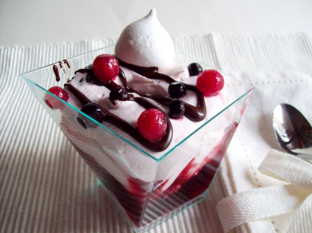 Mousse di mascarpone ai frutti di bosco